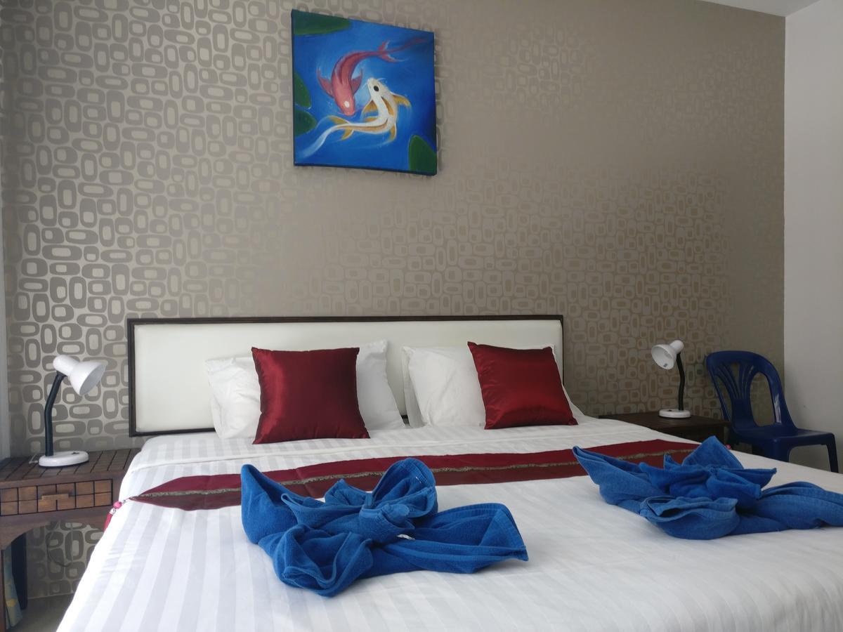 Hotel White Sky Boutique Patong Esterno foto