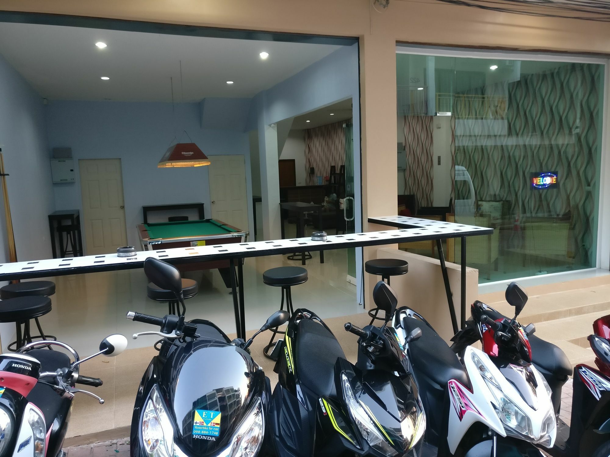 Hotel White Sky Boutique Patong Esterno foto