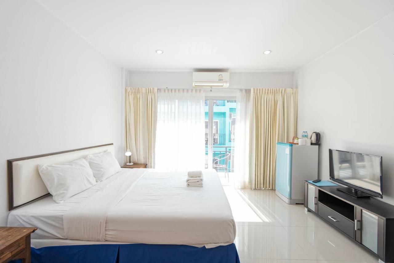 Hotel White Sky Boutique Patong Esterno foto