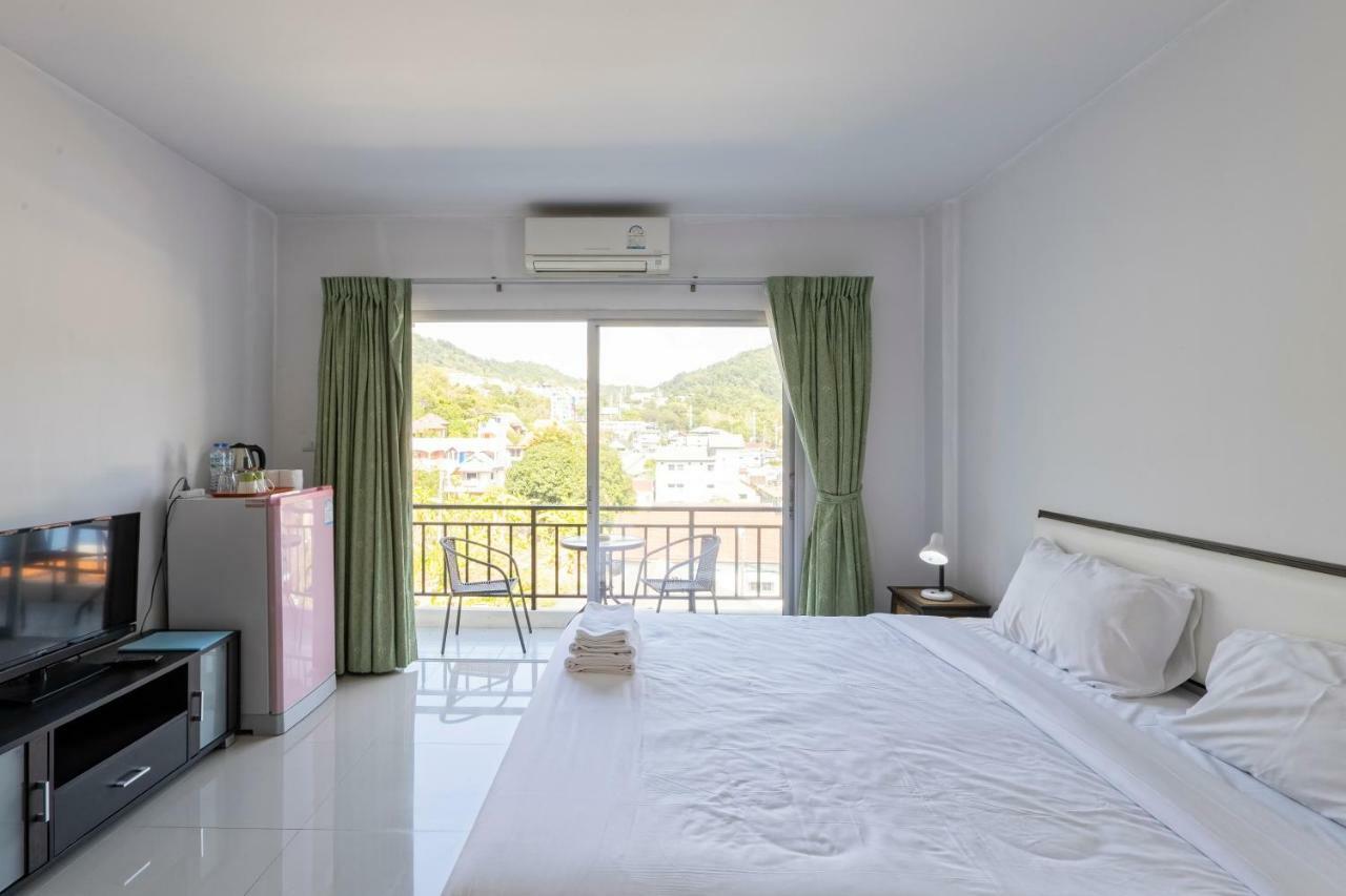 Hotel White Sky Boutique Patong Esterno foto