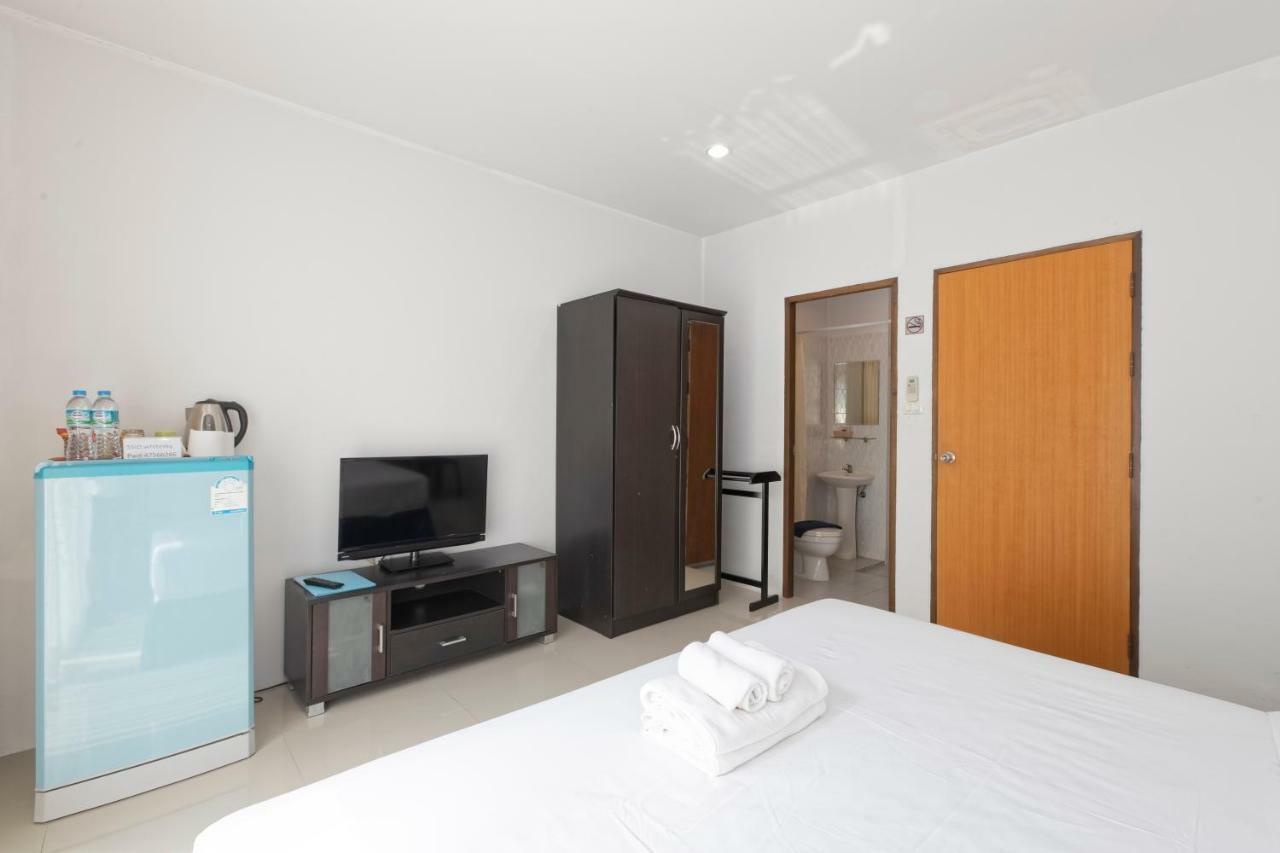 Hotel White Sky Boutique Patong Esterno foto