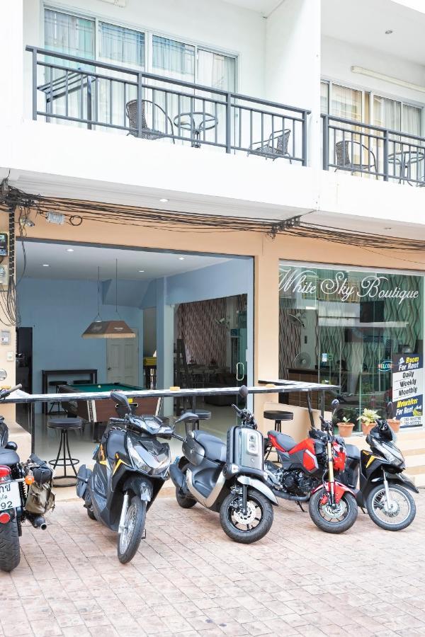 Hotel White Sky Boutique Patong Esterno foto